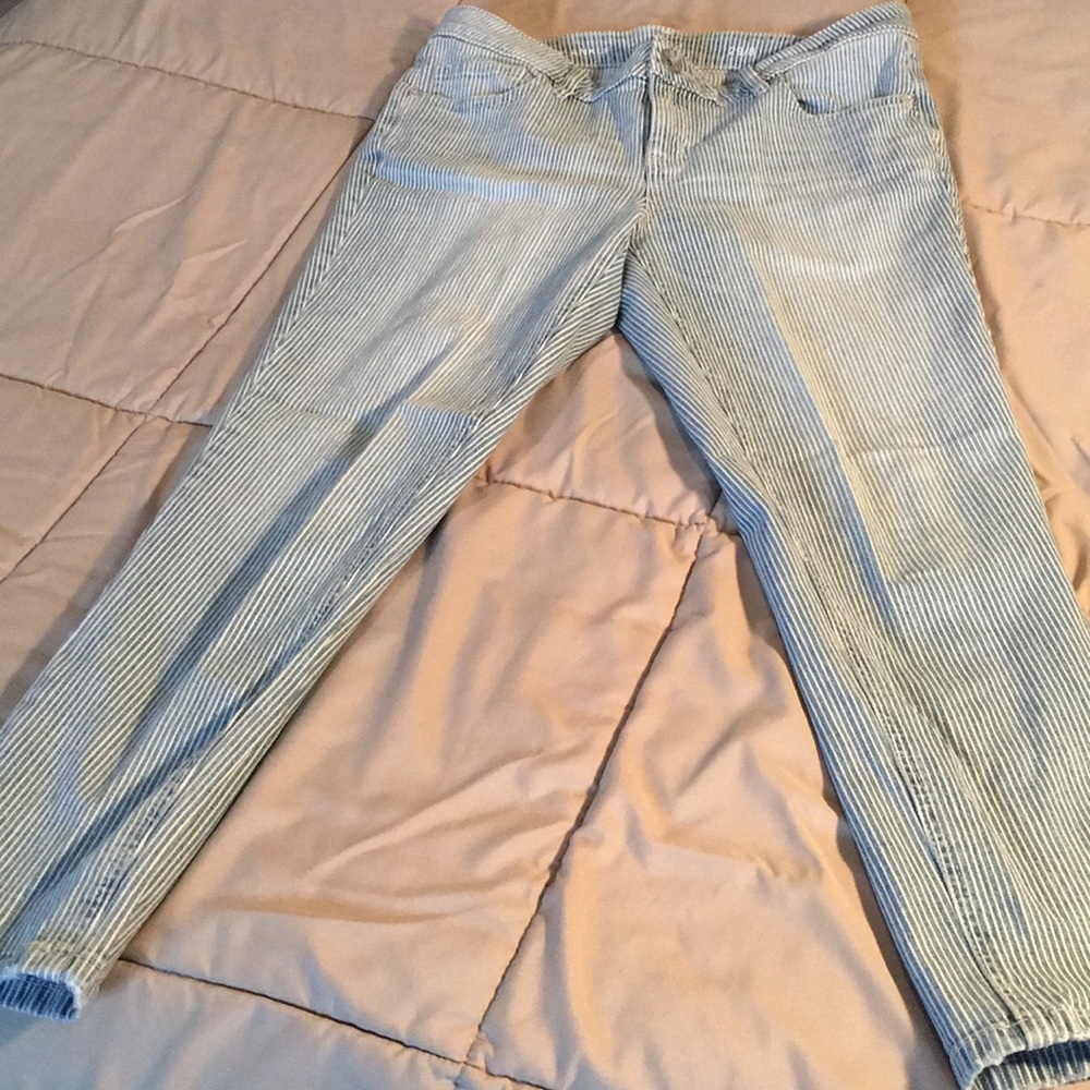 a.n.a Women's Skinny Jeans - Blue and White Striped